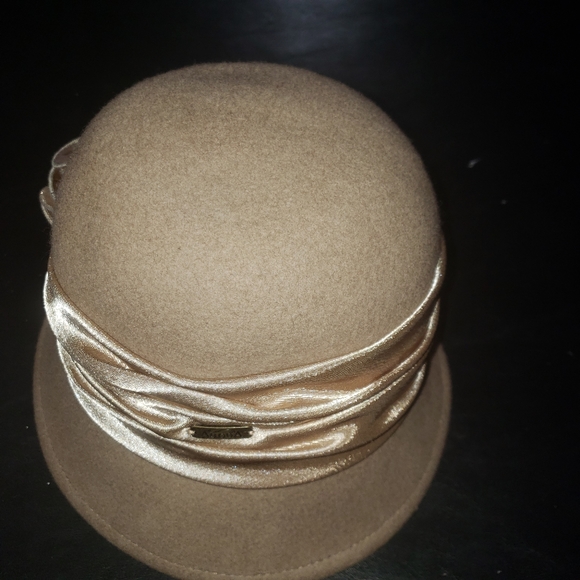 Adora 100% Wool Felt Hat - Picture 4 of 6